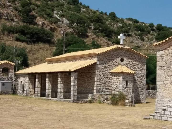 Xenonas Souliou Samonída Exterior foto